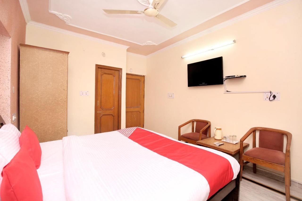 Hotel Amar Chandigarh Exterior photo