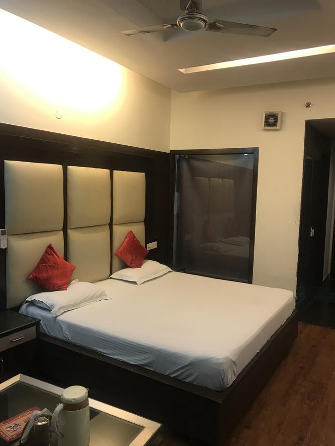 Hotel Amar Chandigarh Exterior photo